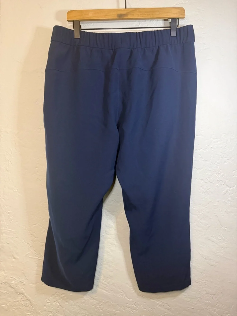 Lululemon On The Fly Cropped Pants size 12